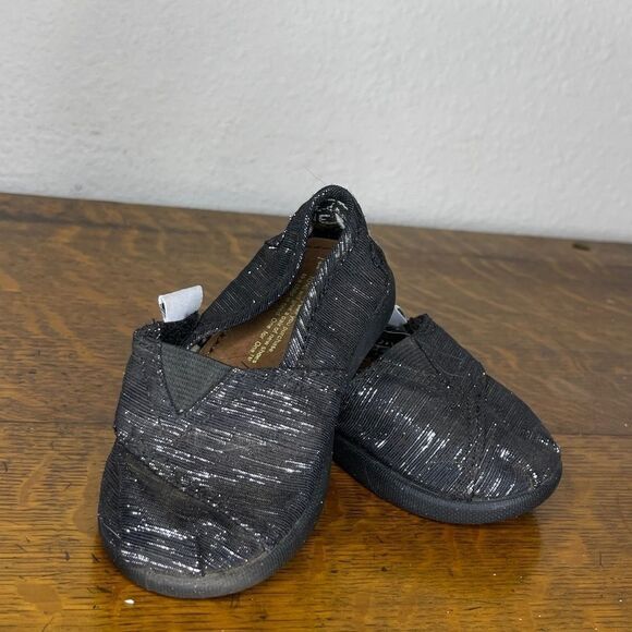 Tom's Metallic Black Flats‎ - Picture 5 of 8